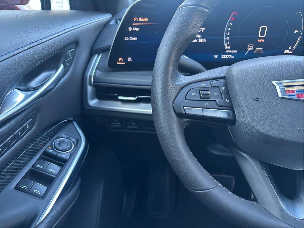 used 2024 Cadillac XT4 car, priced at $41,977