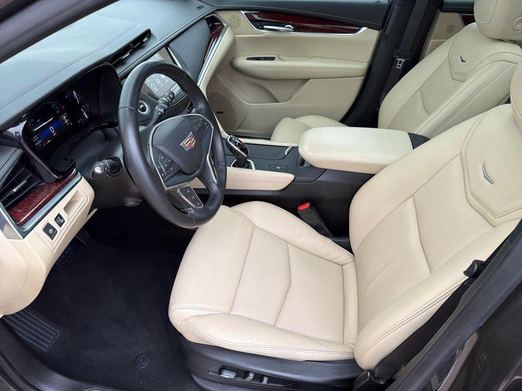 used 2019 Cadillac XT5 car, priced at $23,995