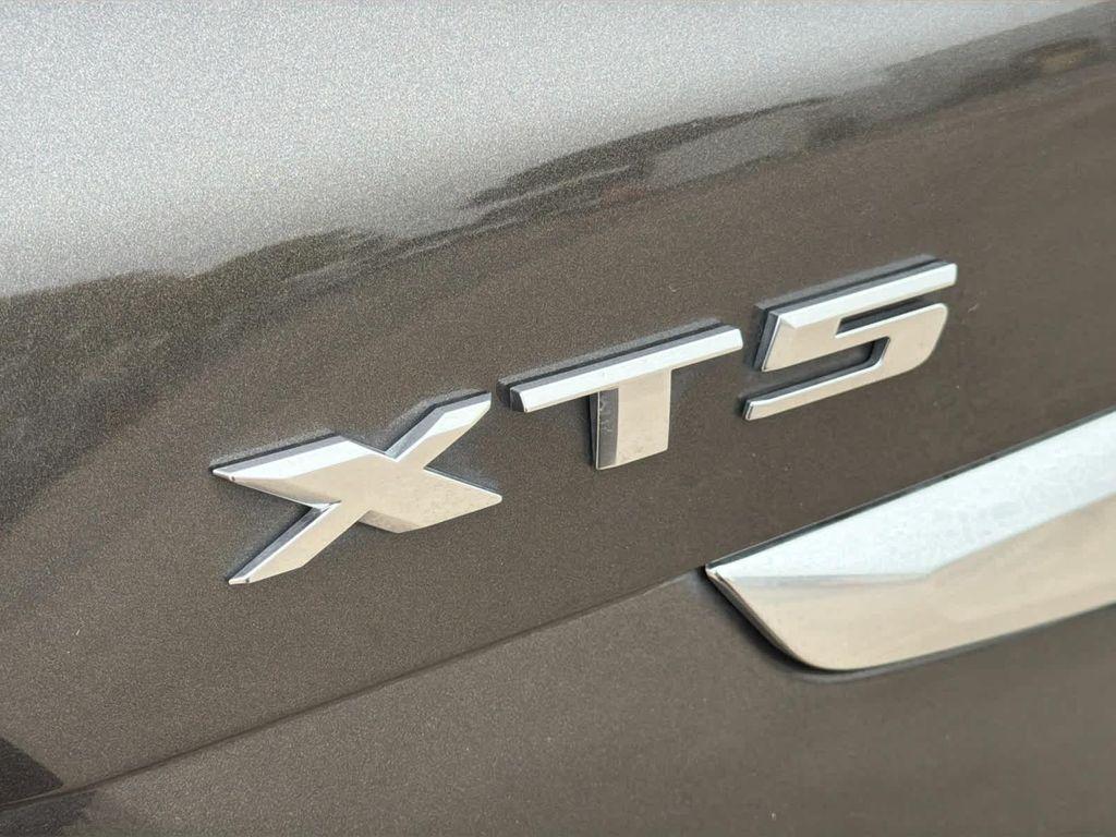 used 2019 Cadillac XT5 car, priced at $23,995