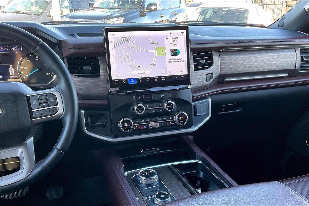 used 2024 Ford Expedition car, priced at $53,900