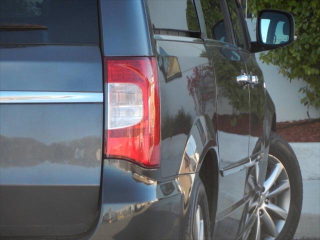 used 2014 Chrysler Town & Country car, priced at $5,995