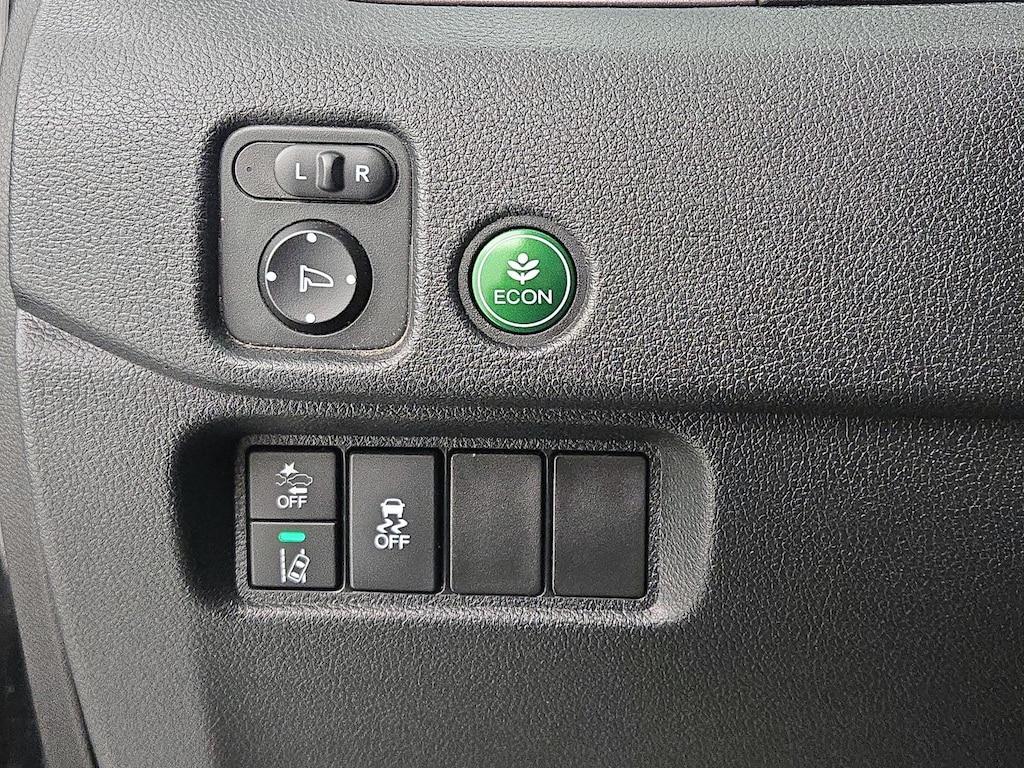 used 2022 Honda Pilot car, priced at $27,998