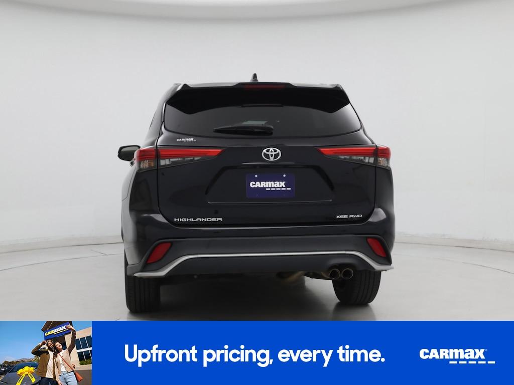 used 2021 Toyota Highlander car, priced at $27,998
