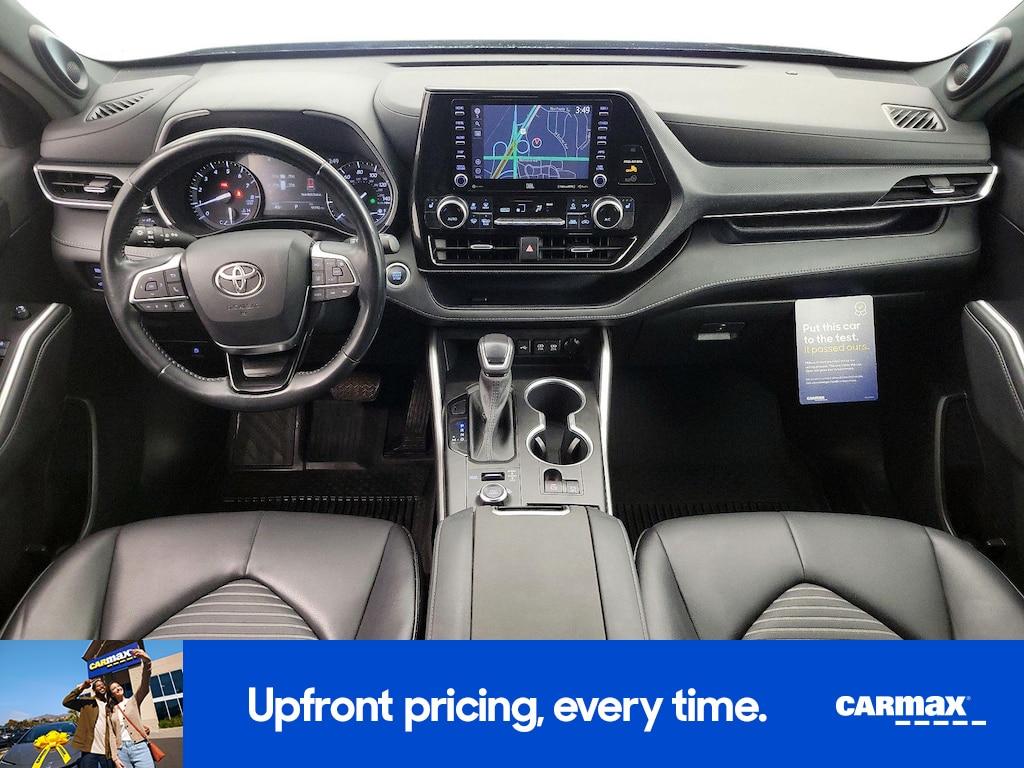 used 2021 Toyota Highlander car, priced at $27,998