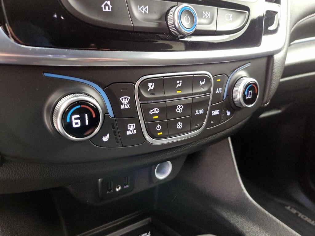 used 2023 Chevrolet Traverse car, priced at $29,998