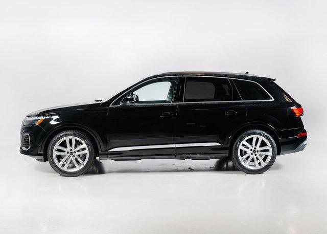 Audi Q7 view 2