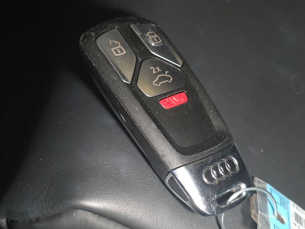 Audi SQ5 view 33