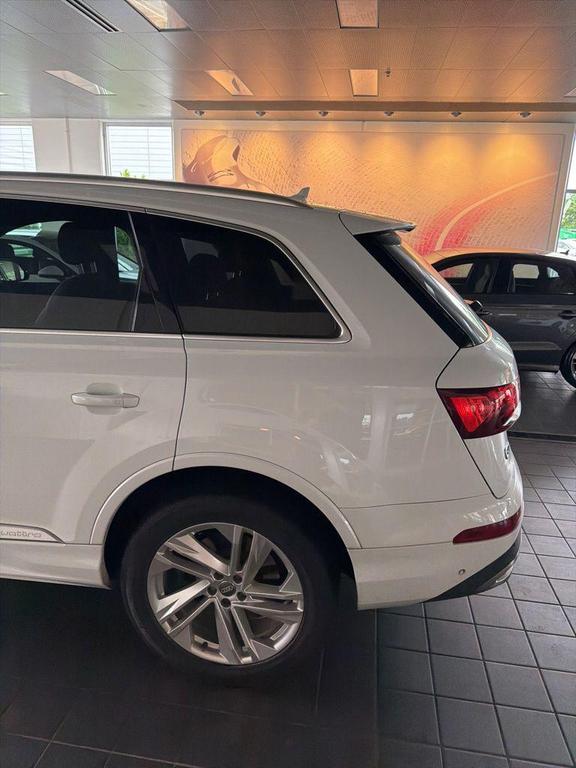 used 2020 Audi Q7 car, priced at $27,930