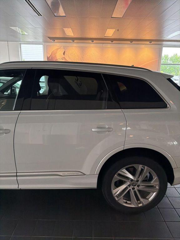 used 2020 Audi Q7 car, priced at $27,930