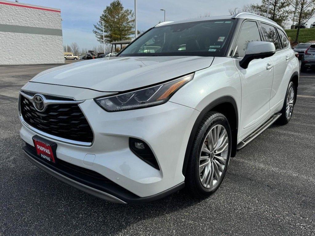 used 2023 Toyota Highlander car, priced at $38,500