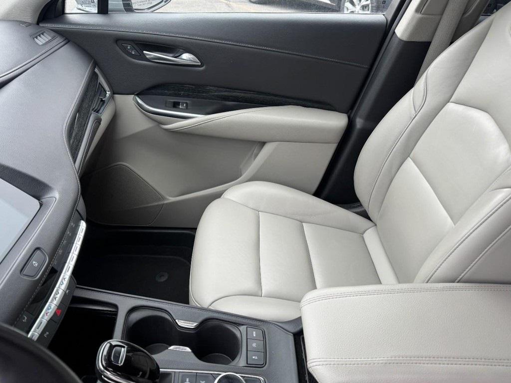 used 2023 Cadillac XT4 car, priced at $25,500