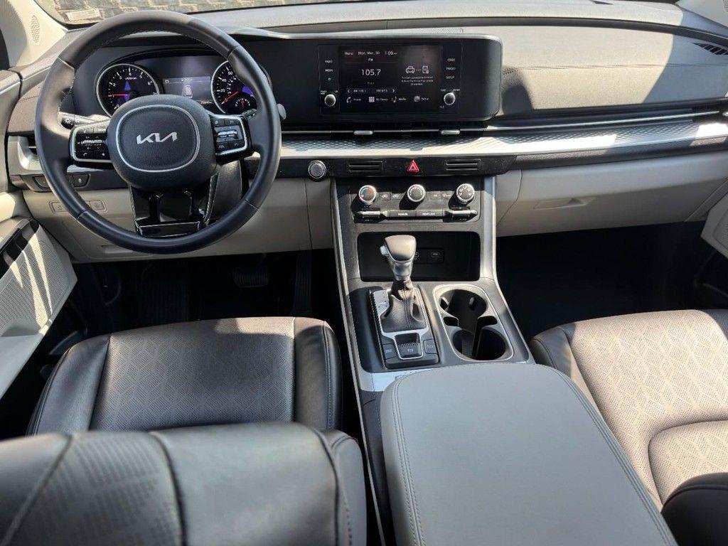 used 2024 Kia Carnival car, priced at $26,500