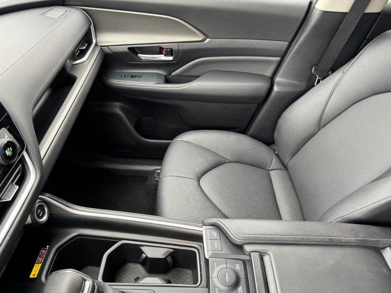 used 2025 Toyota Grand Highlander car, priced at $46,000