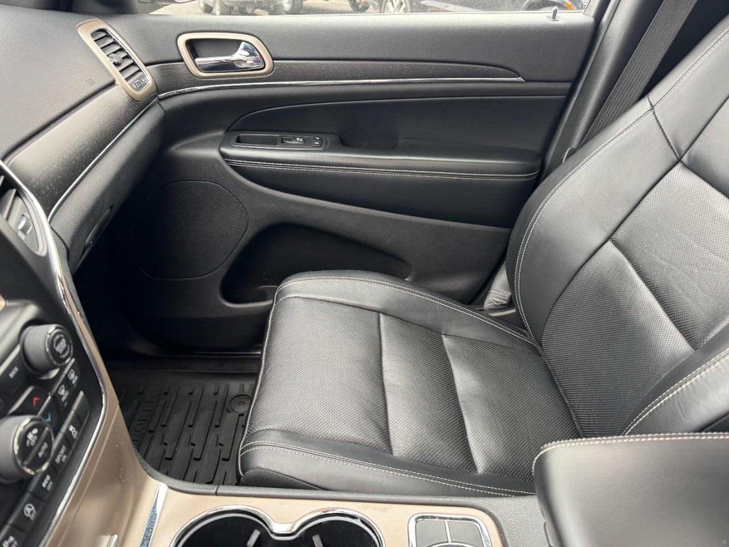 used 2017 Jeep Grand Cherokee car, priced at $17,250