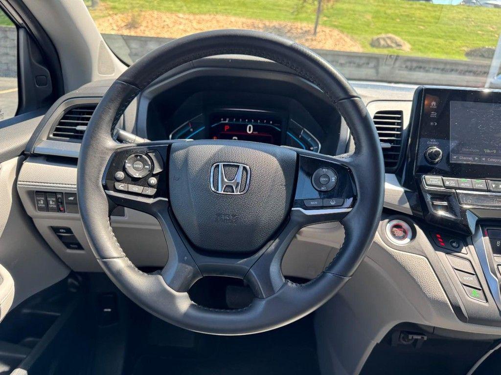used 2018 Honda Odyssey car, priced at $13,900