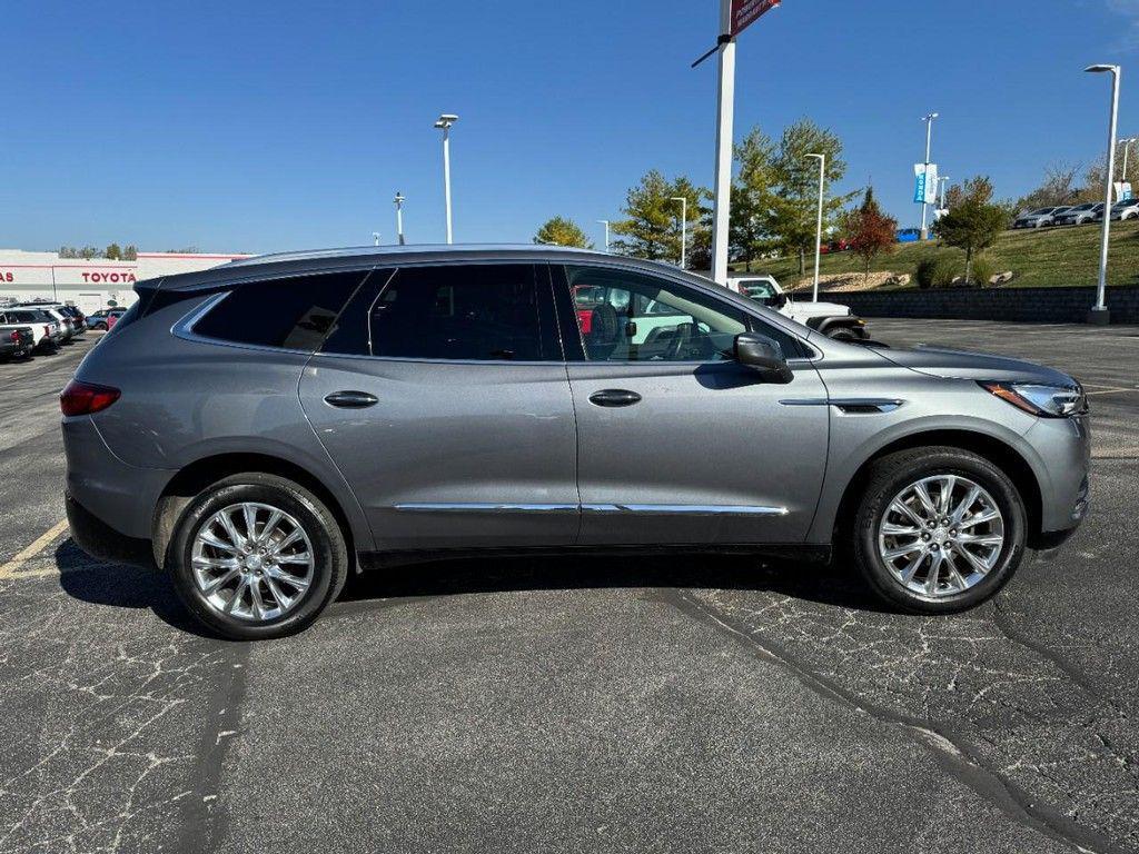 used 2021 Buick Enclave car, priced at $23,000