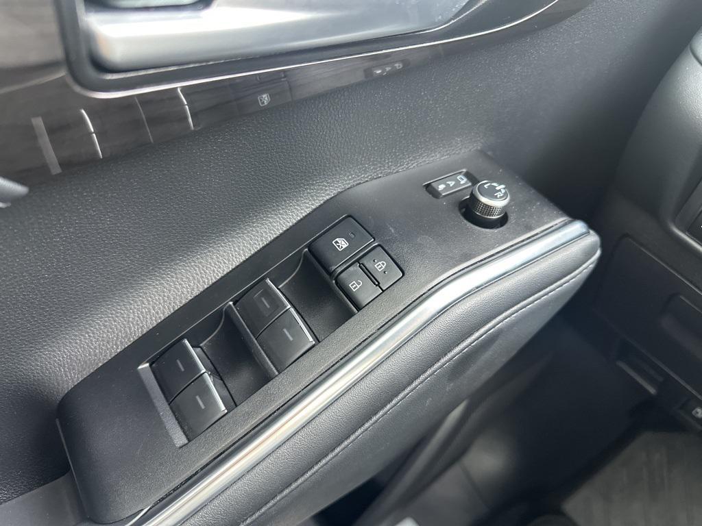 used 2025 Toyota Highlander car, priced at $52,076