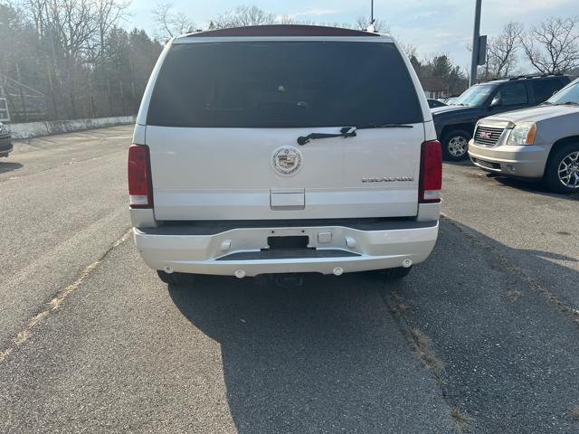 used 2004 Cadillac Escalade car, priced at $12,995