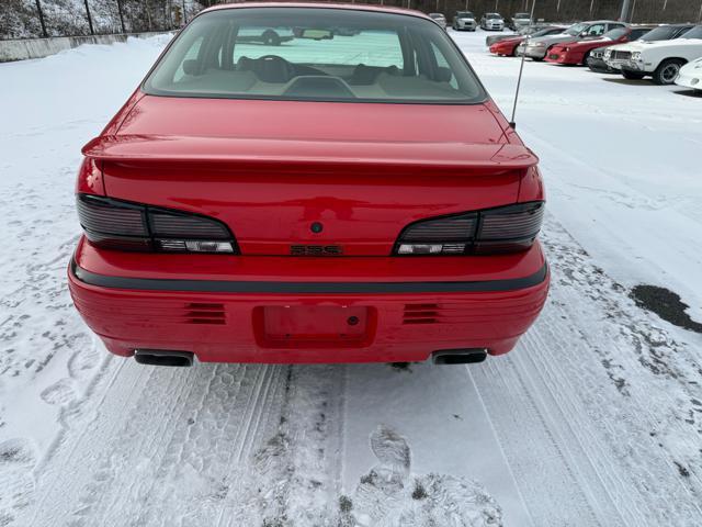 used 1993 Pontiac Bonneville car, priced at $7,995