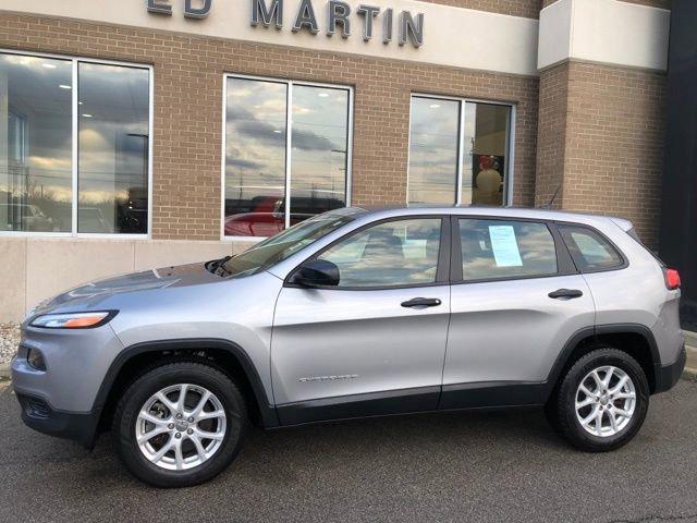 used 2015 Jeep Cherokee car, priced at $13,790