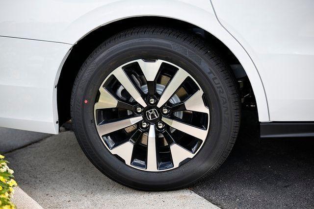 new 2026 Honda Odyssey car, priced at $41,940