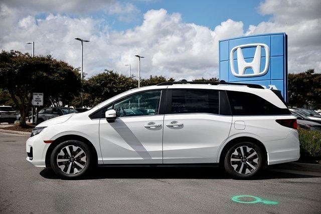 new 2026 Honda Odyssey car, priced at $41,940