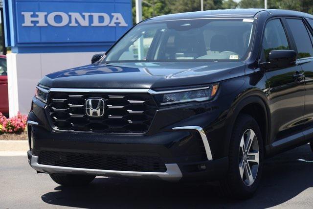 new 2025 Honda Pilot car, priced at $45,445