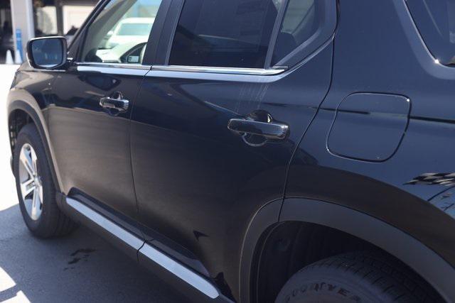 new 2025 Honda Pilot car, priced at $45,445