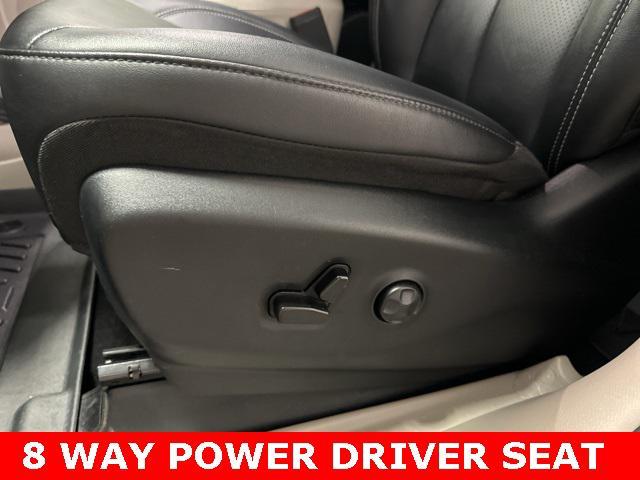 used 2024 Chrysler Pacifica car, priced at $28,378