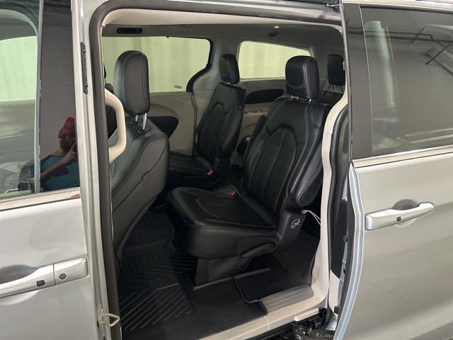 used 2024 Chrysler Pacifica car, priced at $28,378