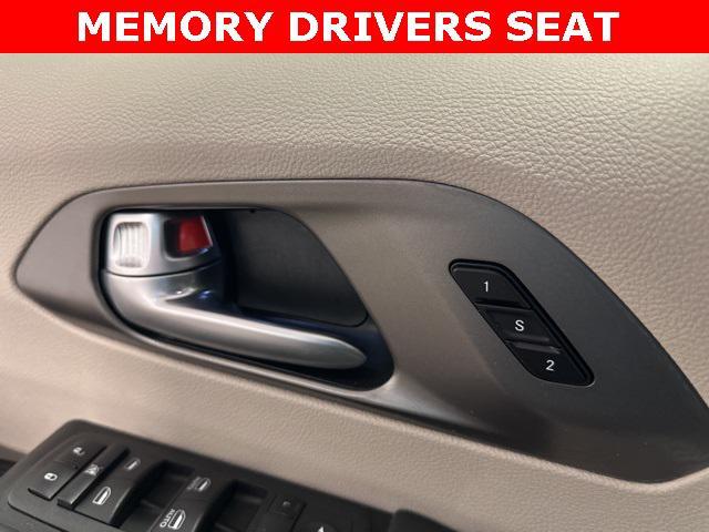 used 2024 Chrysler Pacifica car, priced at $28,378