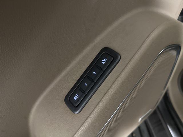 used 2015 GMC Yukon XL car, priced at $15,271