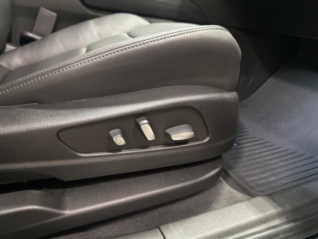 used 2025 Cadillac XT6 car, priced at $50,500