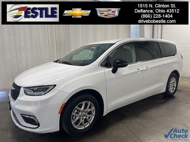 used 2024 Chrysler Pacifica car, priced at $28,914