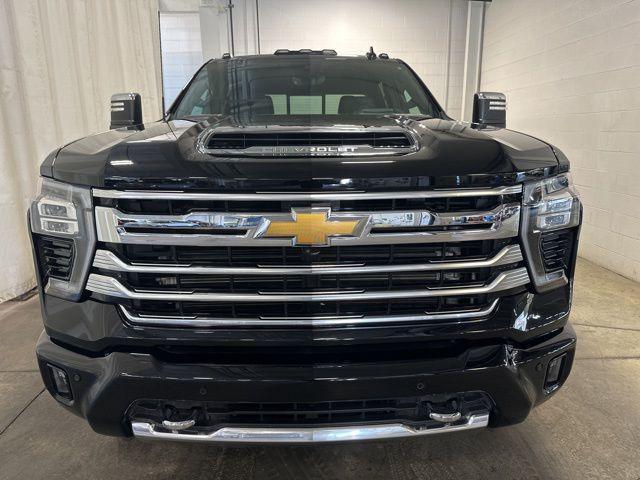 used 2025 Chevrolet Silverado 3500 car, priced at $75,388