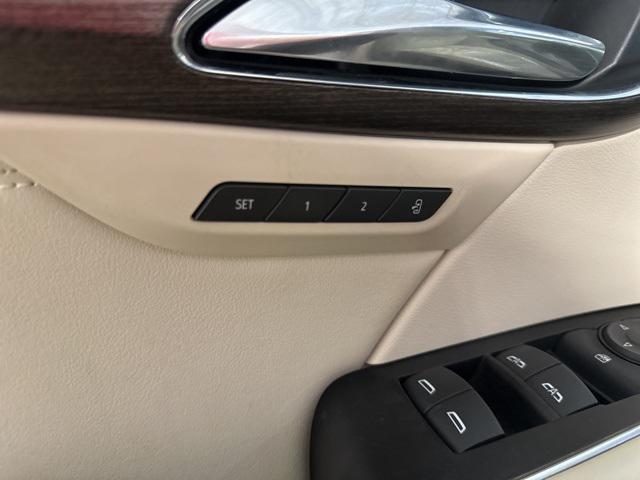 used 2023 Buick Envision car, priced at $29,124