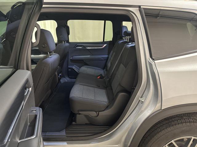 used 2025 GMC Acadia car, priced at $34,100