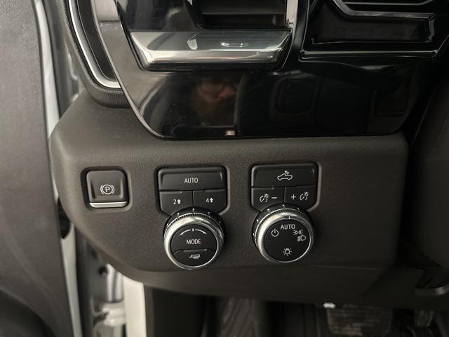 used 2023 GMC Sierra 1500 car, priced at $35,000