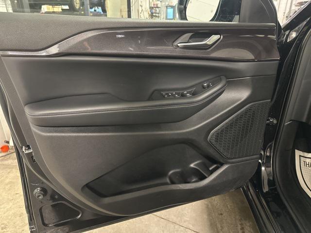 used 2023 Jeep Grand Cherokee L car, priced at $30,997