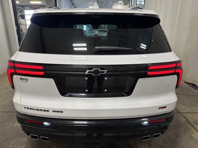 used 2024 Chevrolet Traverse car, priced at $47,342