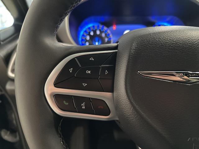 used 2025 Chrysler Pacifica car, priced at $30,998