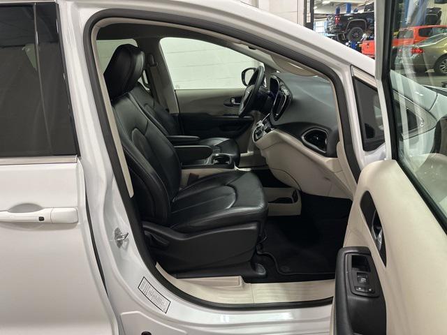 used 2024 Chrysler Pacifica car, priced at $29,683