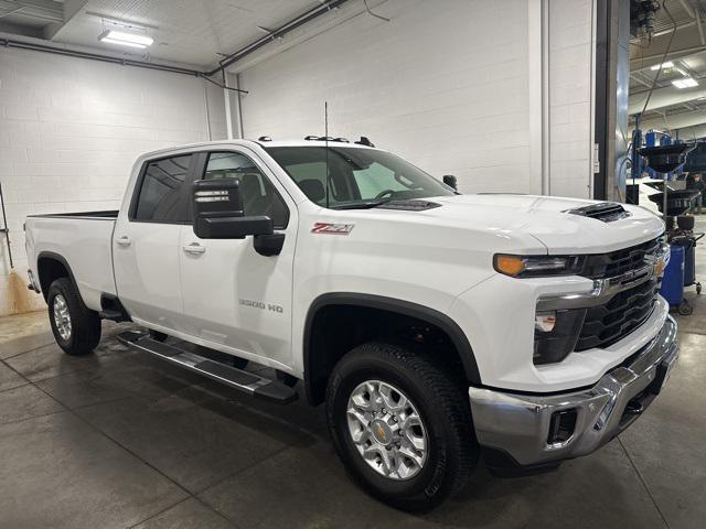 used 2025 Chevrolet Silverado 3500 car, priced at $64,350