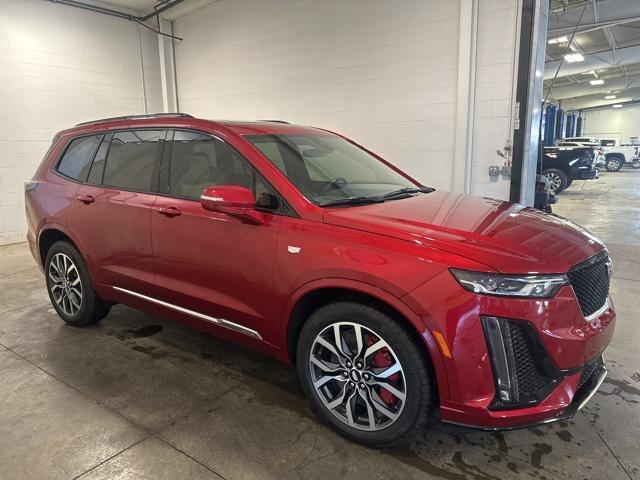 used 2025 Cadillac XT6 car, priced at $57,630