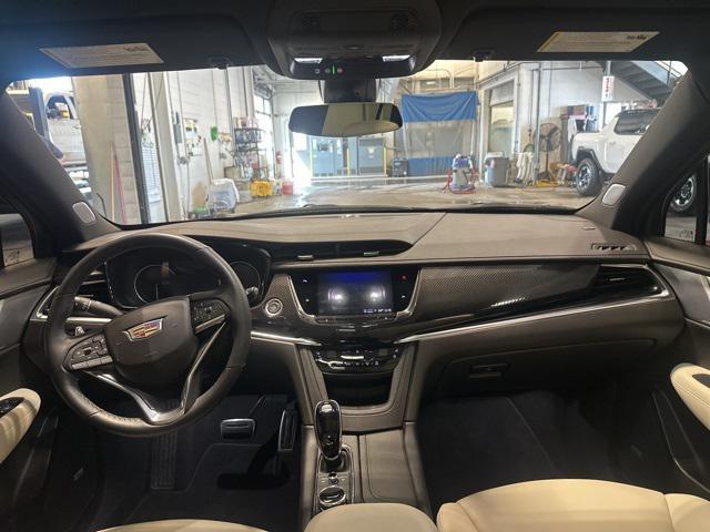 used 2025 Cadillac XT6 car, priced at $57,630