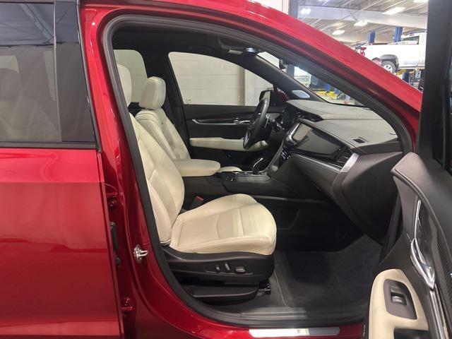 used 2025 Cadillac XT6 car, priced at $57,630