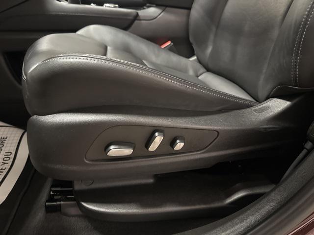 used 2023 Cadillac XT6 car, priced at $33,960