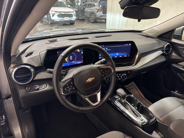 used 2025 Chevrolet Trax car, priced at $22,222