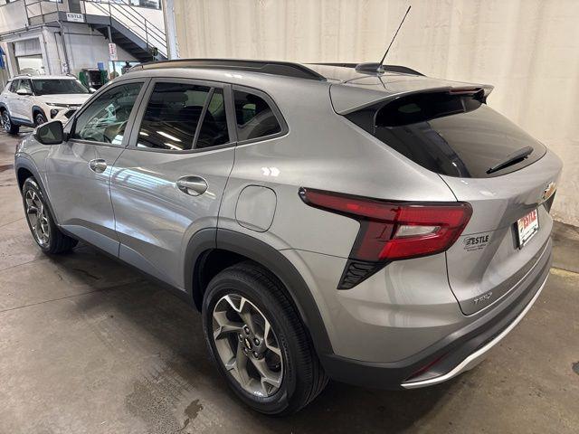 used 2025 Chevrolet Trax car, priced at $22,222