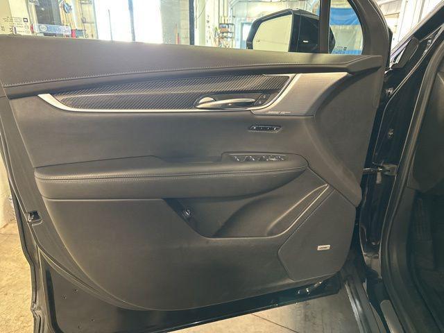 used 2024 Cadillac XT6 car, priced at $47,969